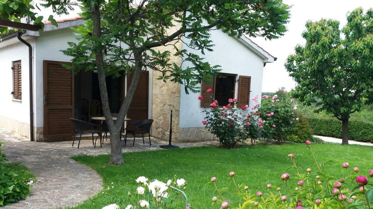 Bungalow Perla Funtana Extérieur photo